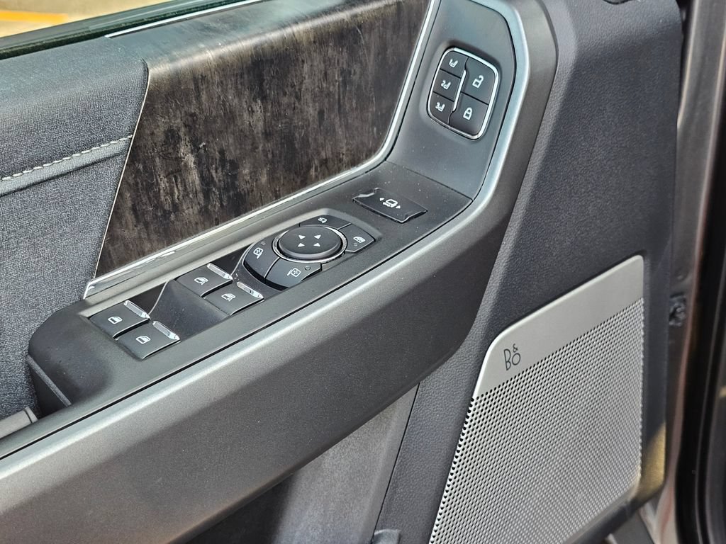 Used 2026 Ford F350 Lariat AWD/4WD image 32