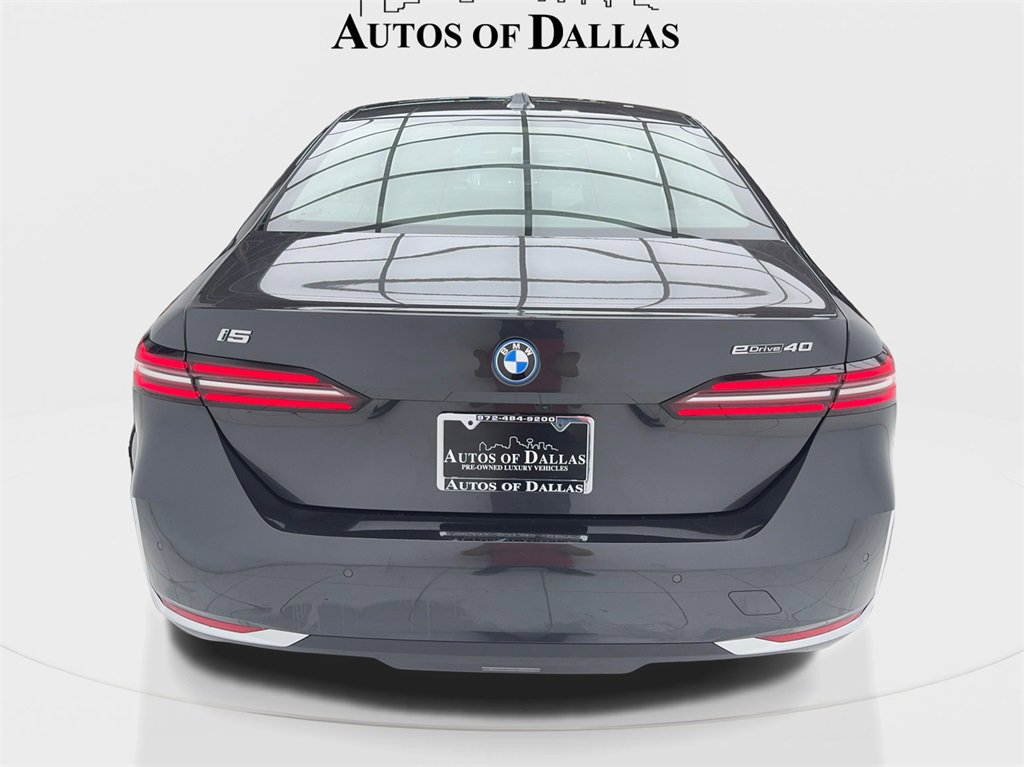 Used 2024 BMW i5 eDrive40i image 11