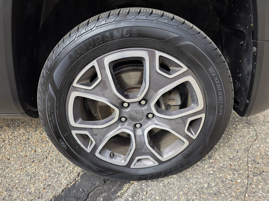 Used 2015 Jeep Renegade Limited AWD/4WD image 44