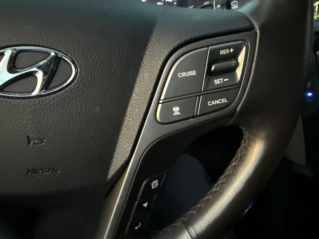 Used 2017 Hyundai Santa Fe Limited FWD image 21