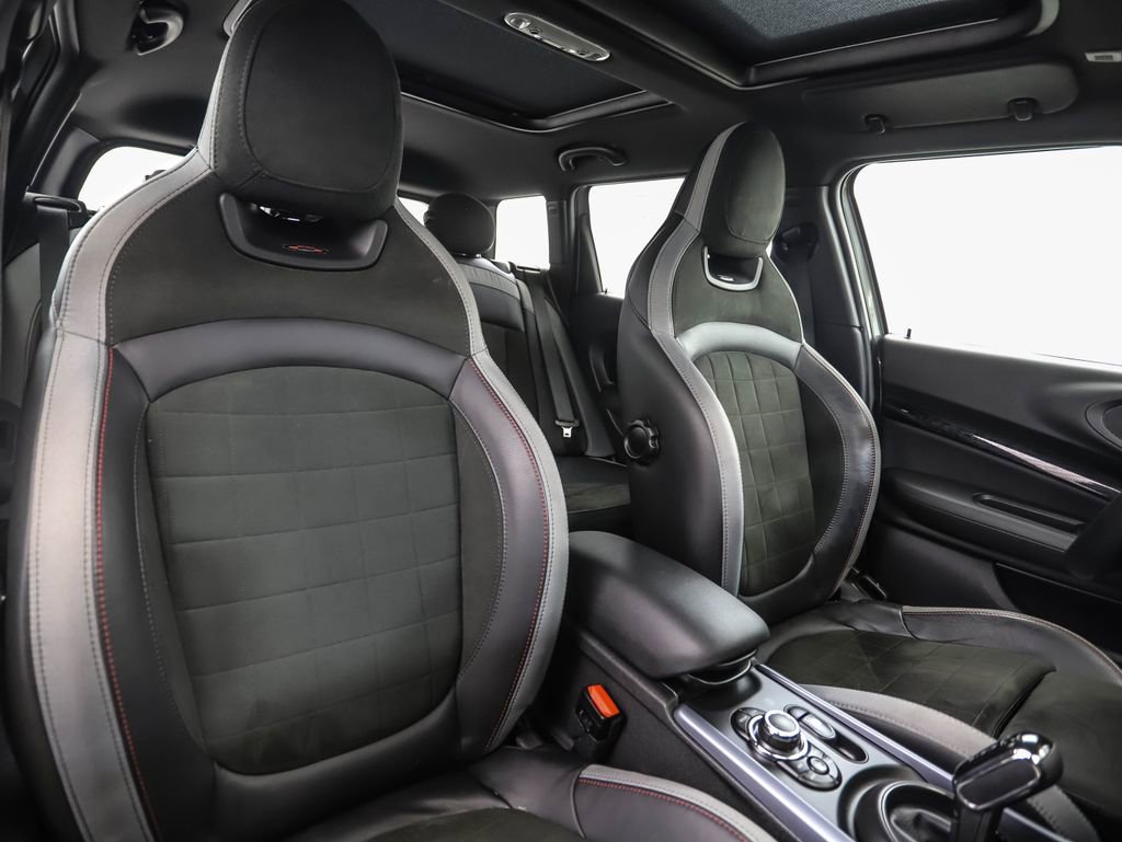 Used 2022 MINI Cooper Clubman John Cooper Works image 31