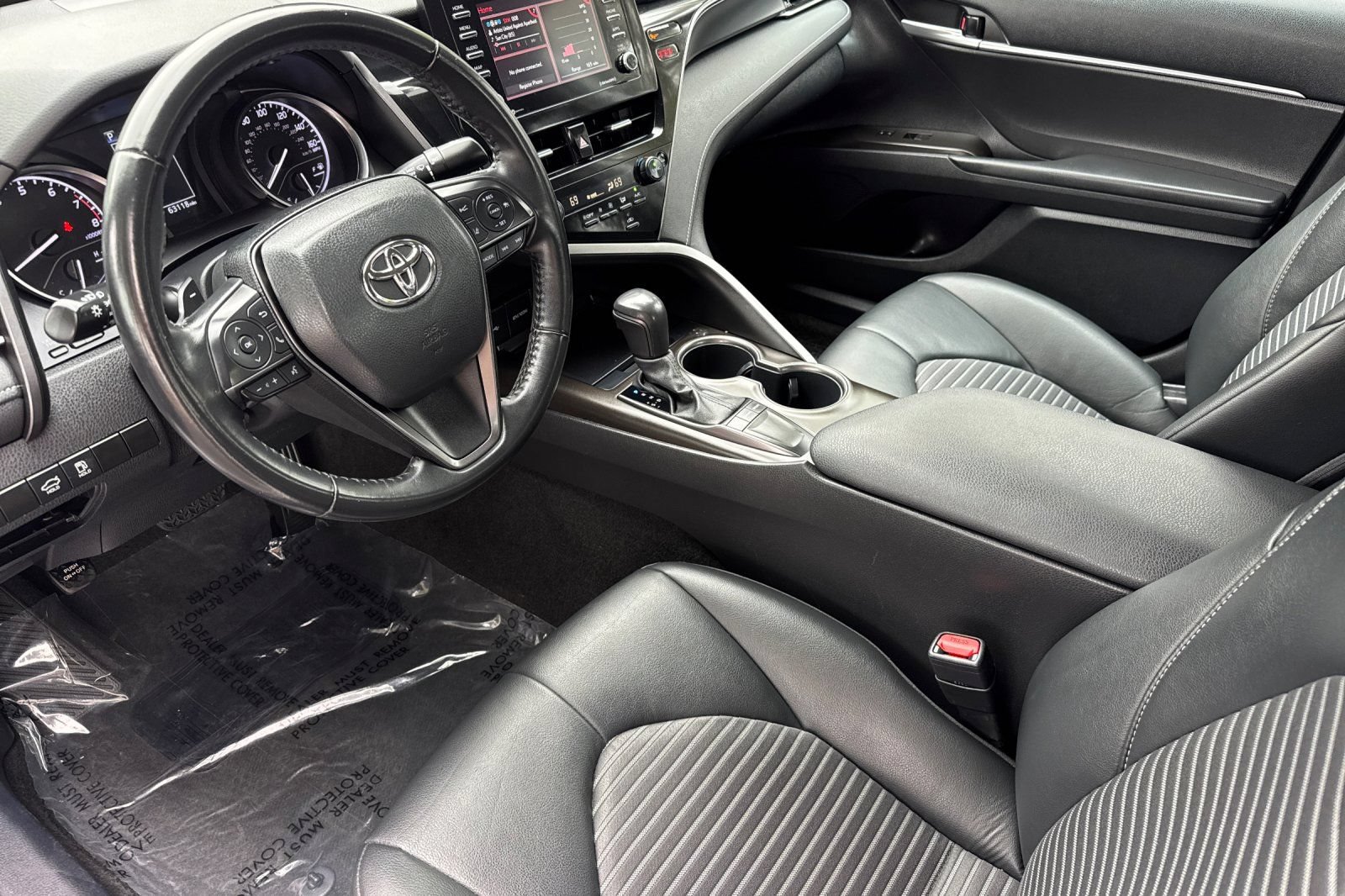 Used 2023 Toyota Camry SE FWD image 11