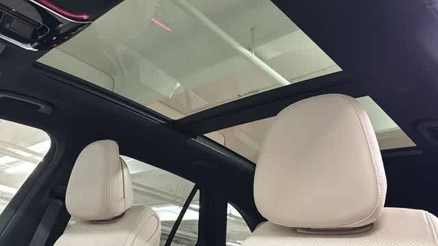 Used 2026 Mercedes-Benz GLC 300 4MATIC image 24