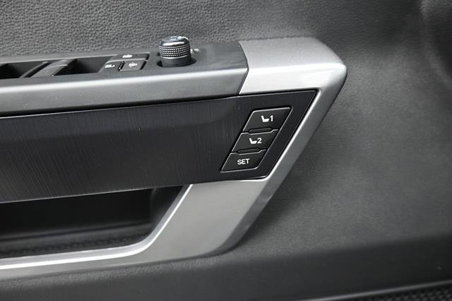 Used 2024 Toyota Tundra Platinum AWD/4WD image 7