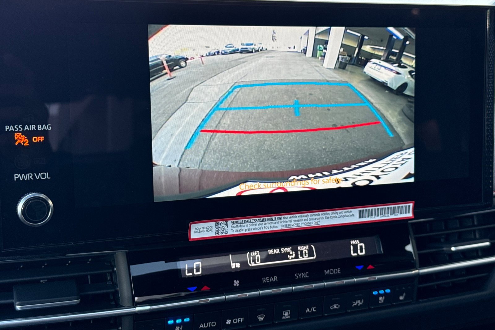 Certified 2025 Toyota Sienna XSE image 27