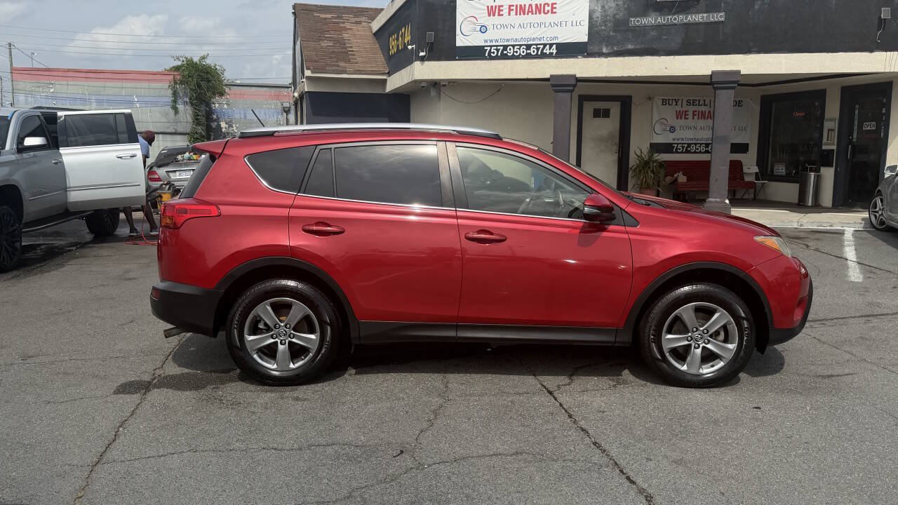 Used 2015 Toyota RAV4 XLE AWD/4WD image 10