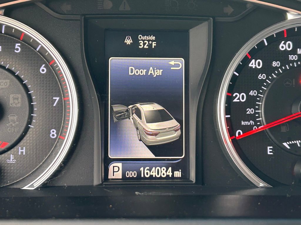 Used 2016 Toyota Camry SE image 16