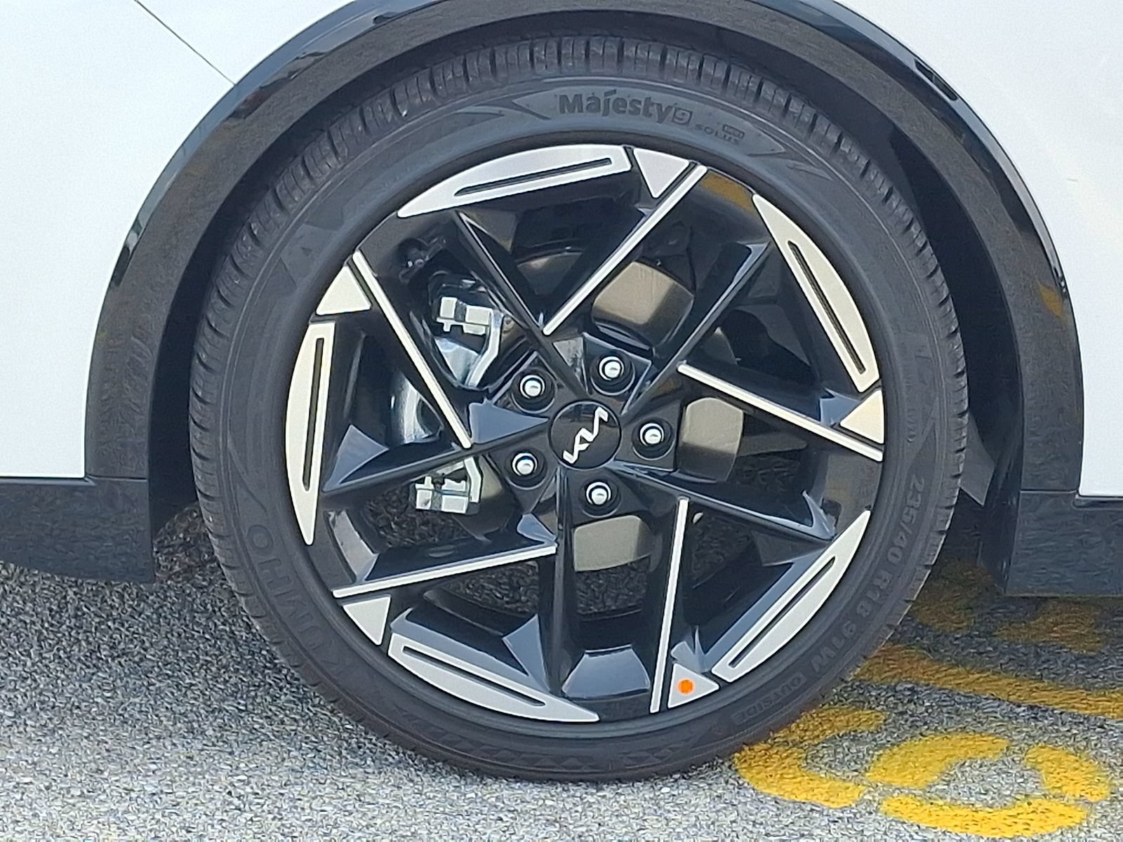 New 2026 Kia K4 GT-Line w/ GT-Line Premium Package FWD image 6