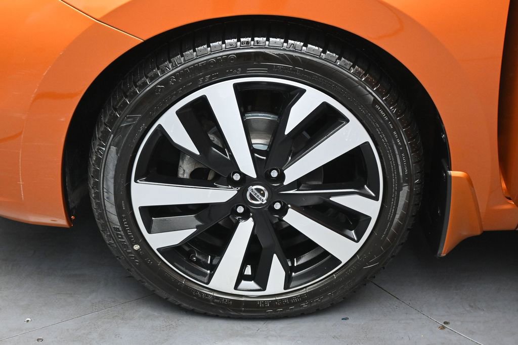 Used 2022 Nissan Versa SR w/ Convenience Package image 34