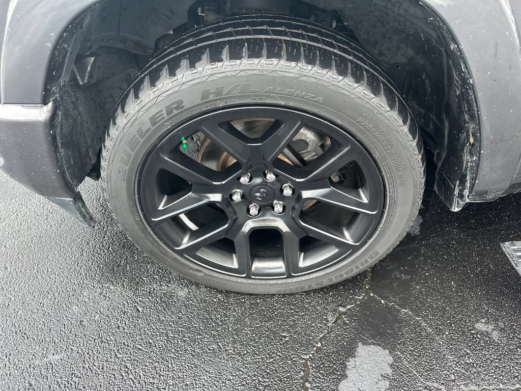 Used 2022 RAM 1500 Laramie AWD/4WD image 11