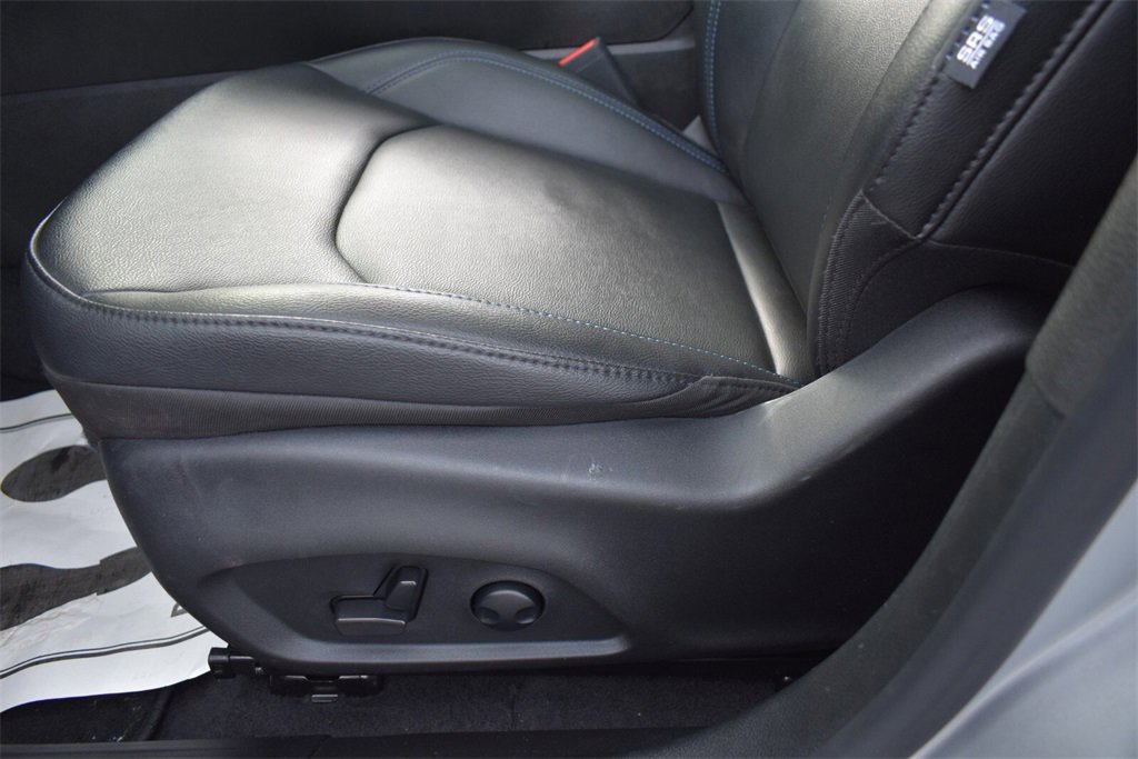 Used 2025 Jeep Compass Limited w/ High Altitude Package image 12