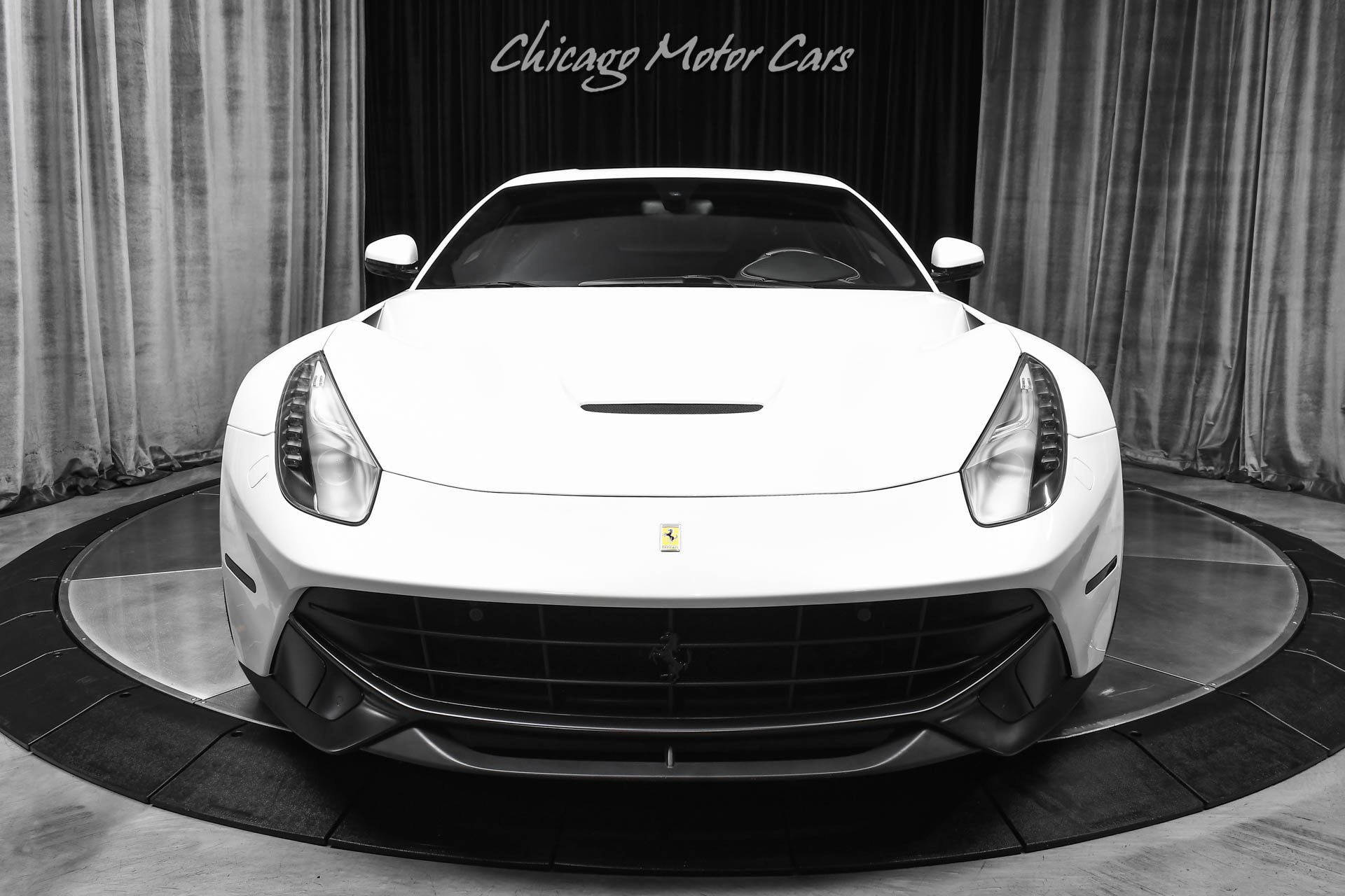 Used 2014 Ferrari F12 Berlinetta RWD image 10