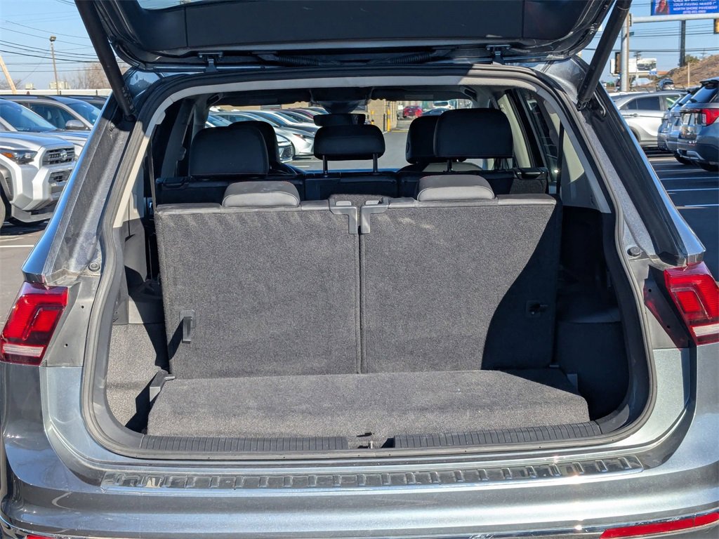 Used 2024 Volkswagen Tiguan SE image 34