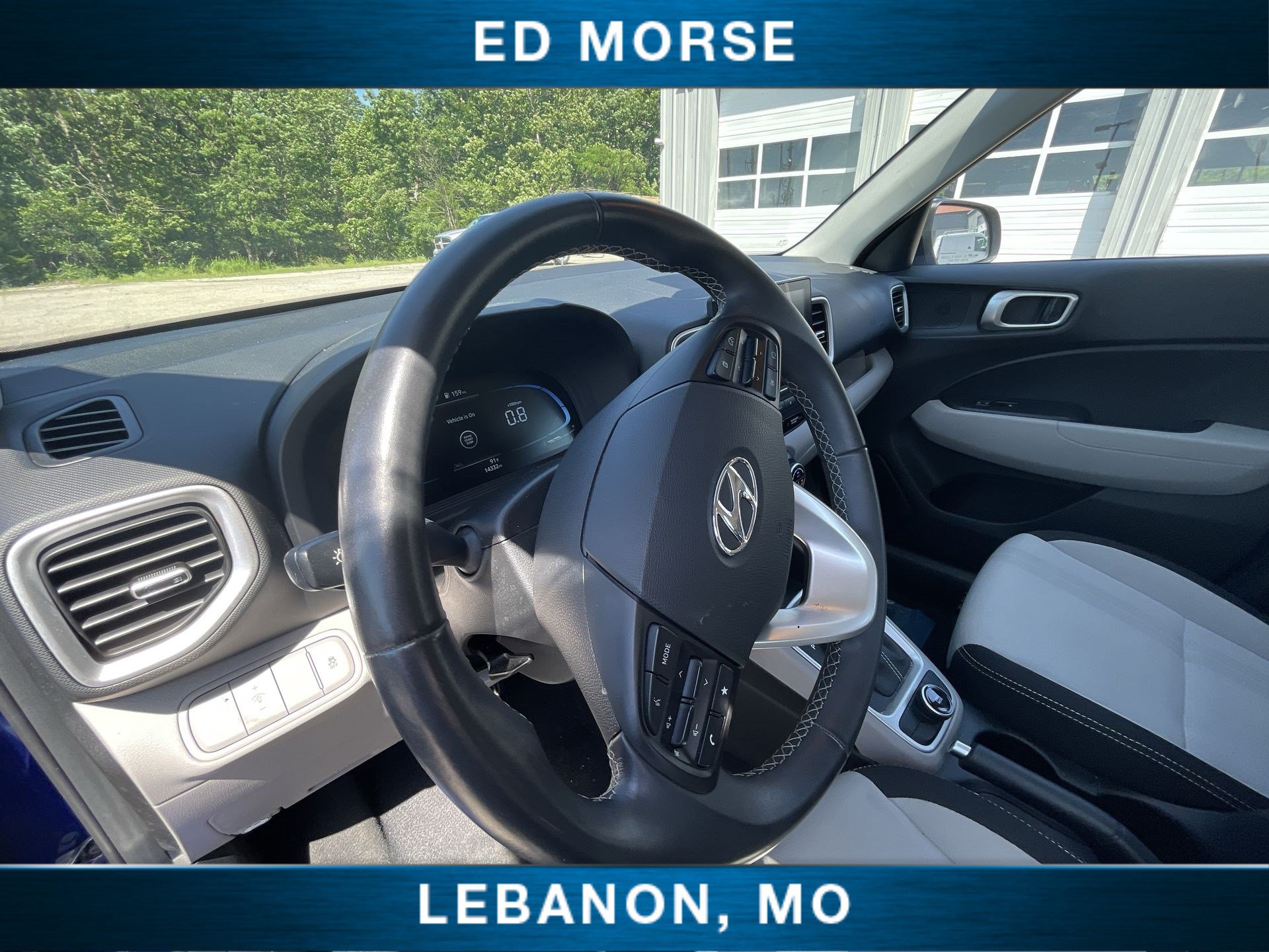Used 2025 Hyundai Venue SEL FWD image 10