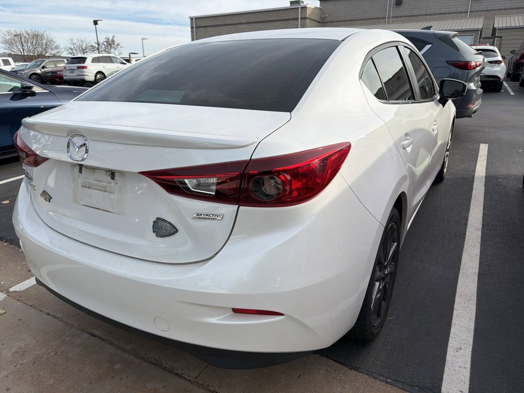 Used 2018 MAZDA MAZDA3 Touring image 3