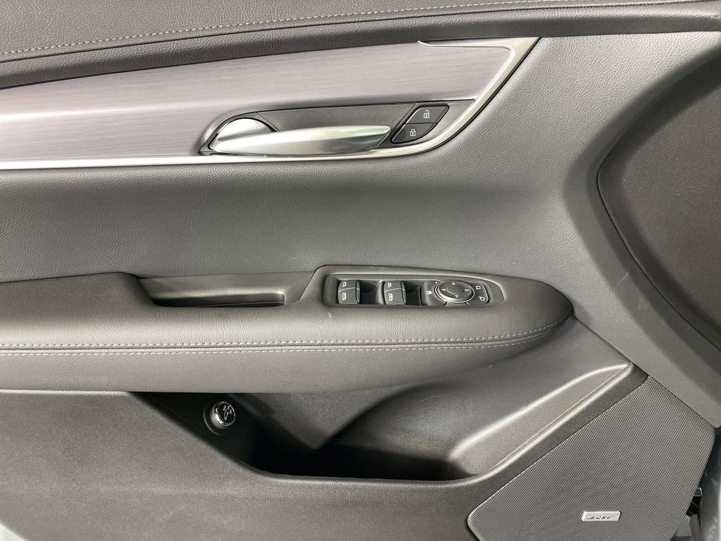 New 2025 Cadillac XT5 Luxury image 22