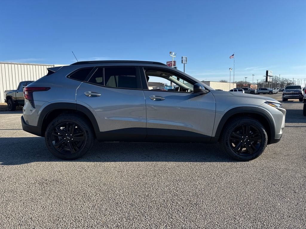 New 2026 Chevrolet Trax ACTIV w/ Sunroof Package FWD image 8