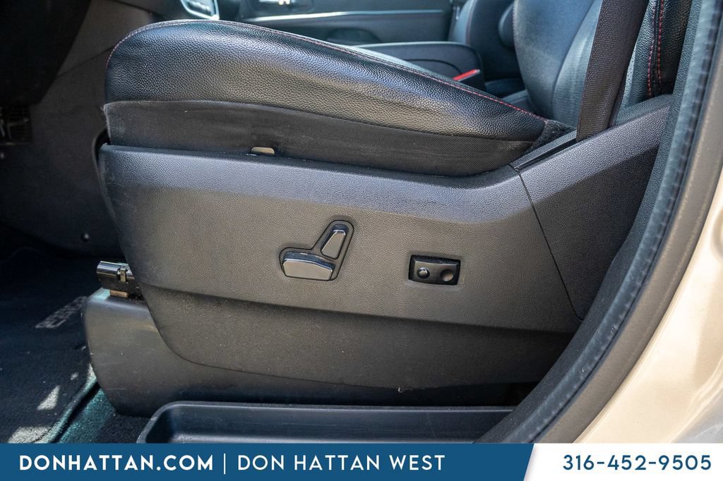 Used 2016 Dodge Grand Caravan R/T FWD image 20