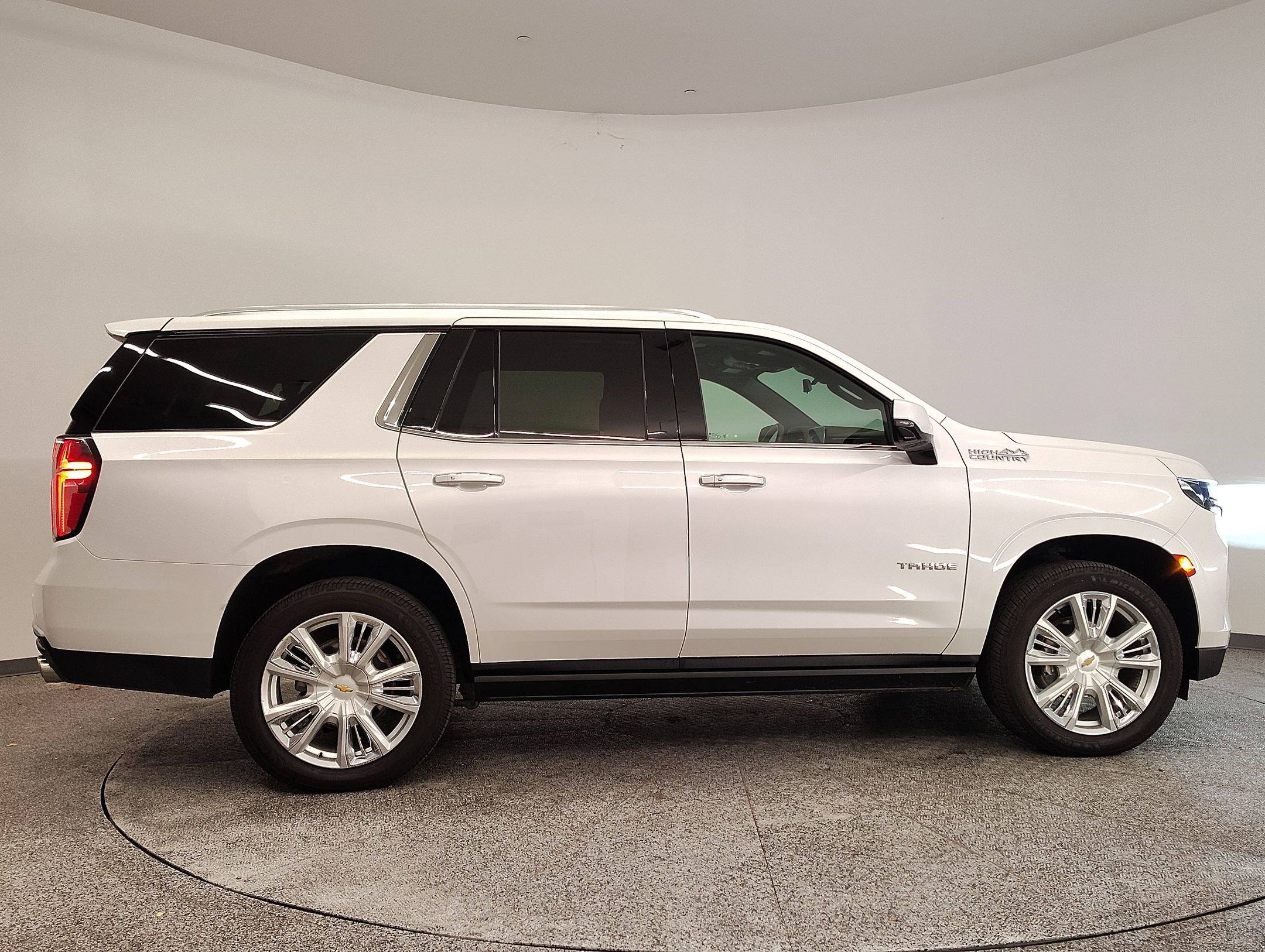 Used 2023 Chevrolet Tahoe High Country image 8