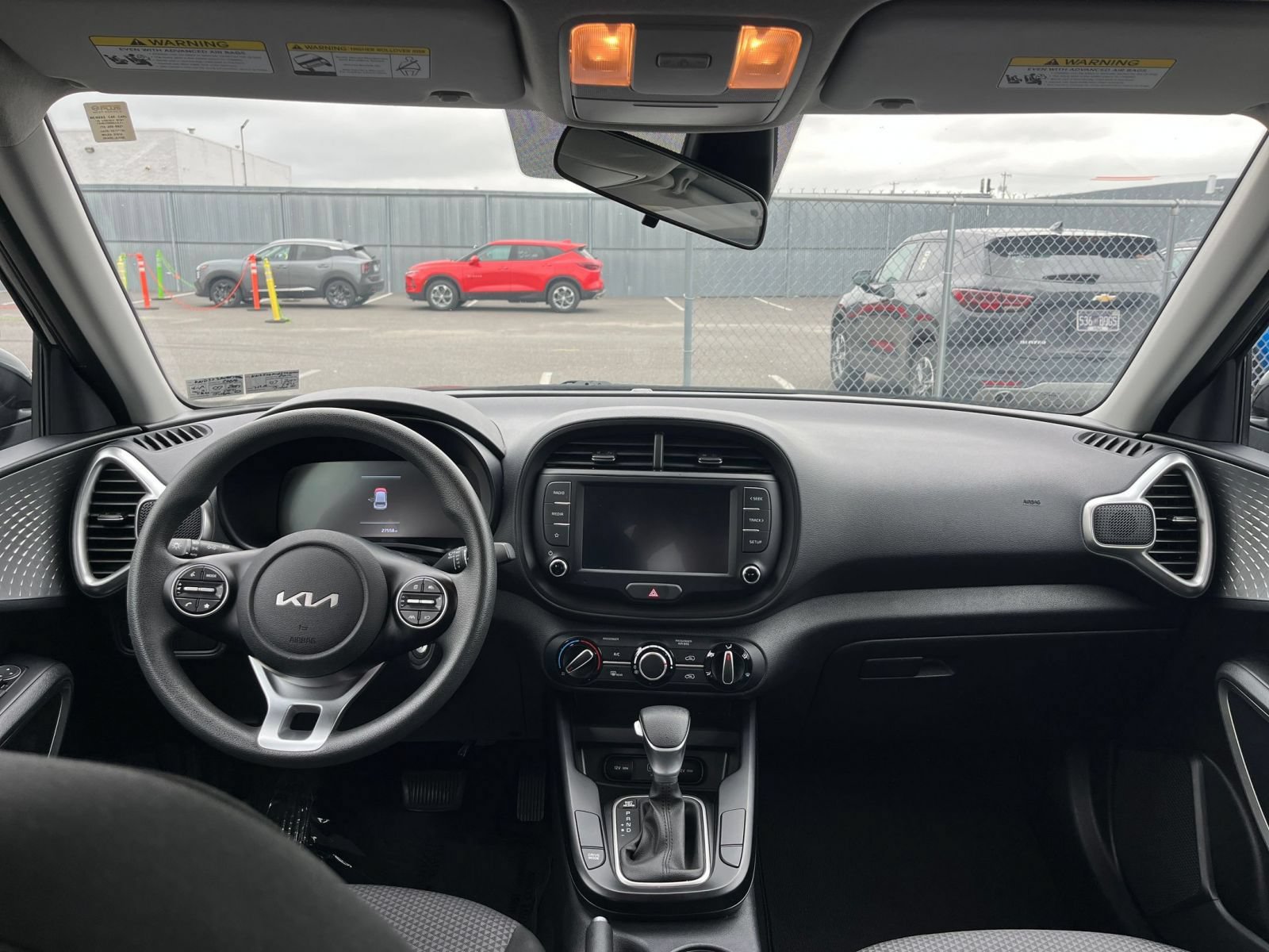 Used 2025 Kia Soul LX w/ LX Technology Package FWD image 30
