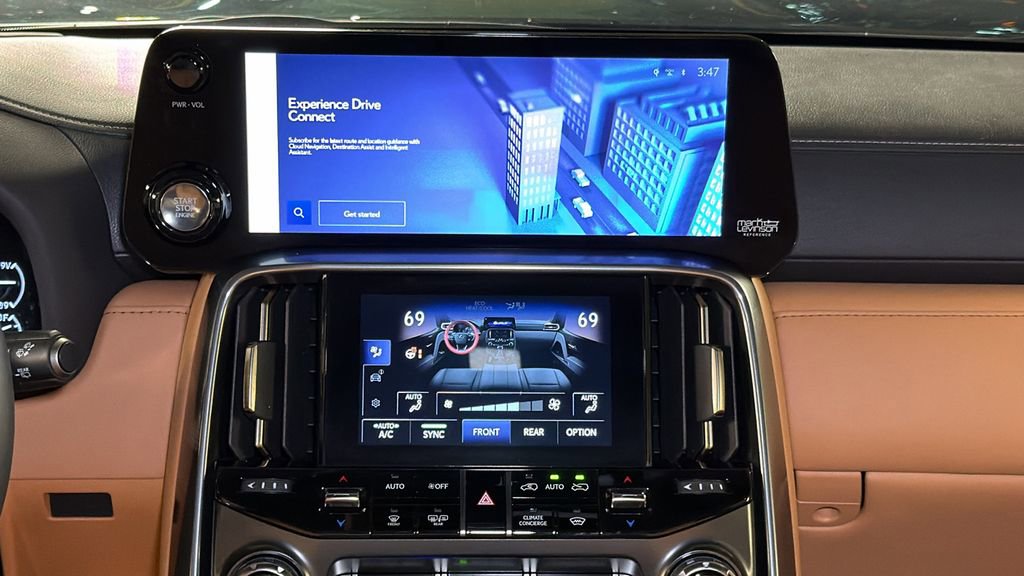 Used 2023 Lexus LX 600 4WD w/ Appearance Package image 21