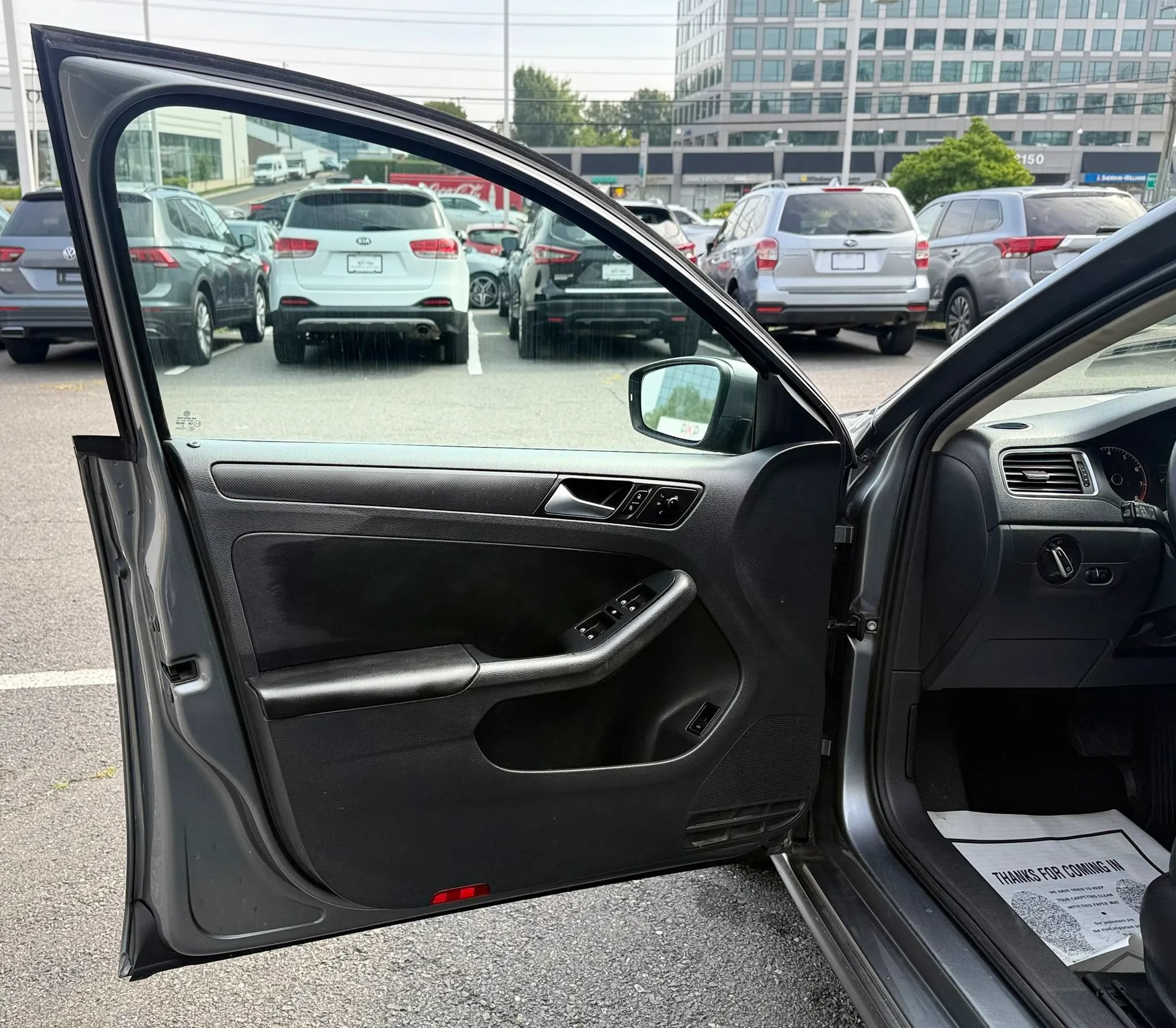 Used 2011 Volkswagen Jetta SE FWD image 9