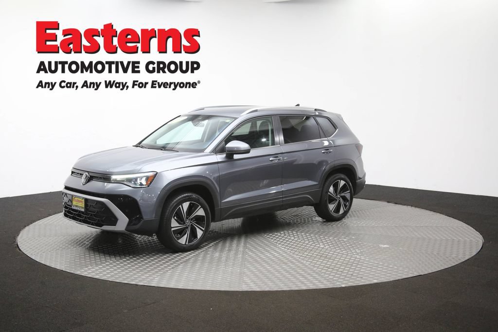 Used 2025 Volkswagen Taos SE AWD/4WD image 55