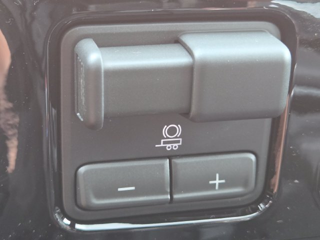New 2026 Chevrolet Silverado 1500 ZR2 AWD/4WD image 35