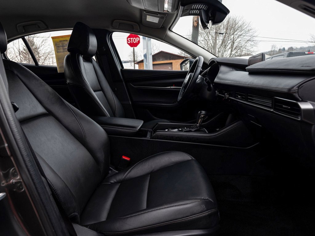 Used 2025 MAZDA MAZDA3 s image 31