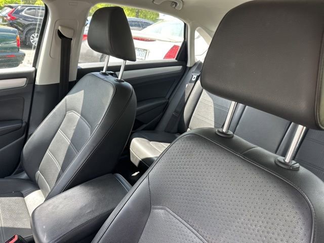 Used 2013 Volkswagen Passat 2.5 SE image 5