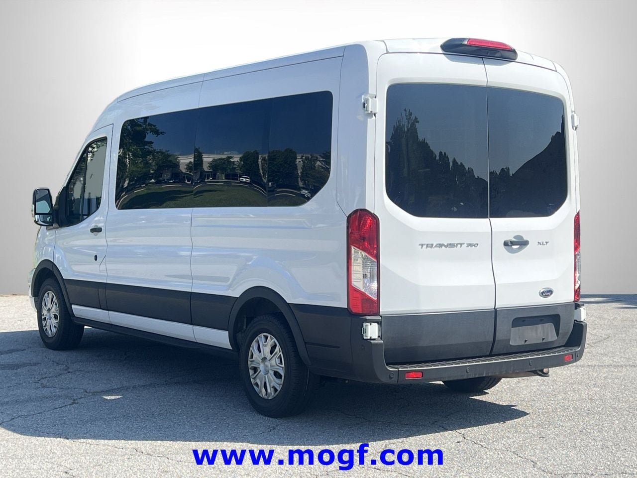 Used 2025 Ford Transit 350 XLT RWD image 2