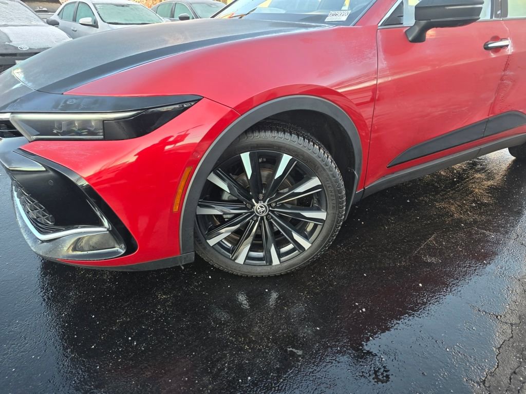 Certified 2023 Toyota Crown Platinum image 2