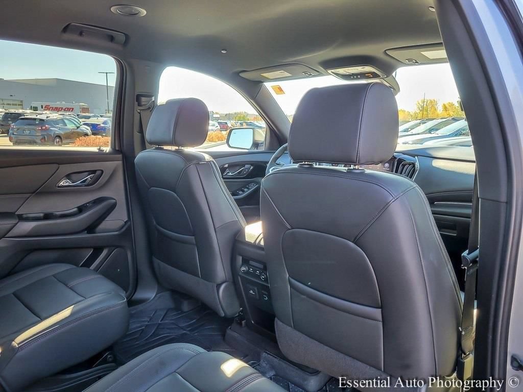 Used 2023 Chevrolet Traverse RS w/ LPO, Floor Liner Package AWD/4WD image 31