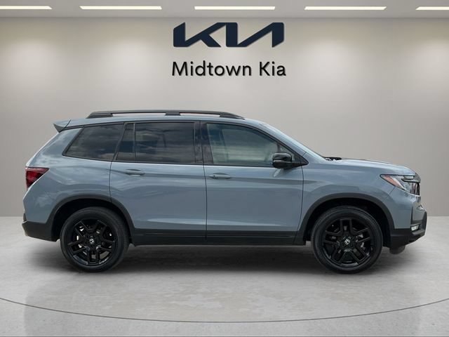 Used 2024 Honda Passport Black Edition image 2