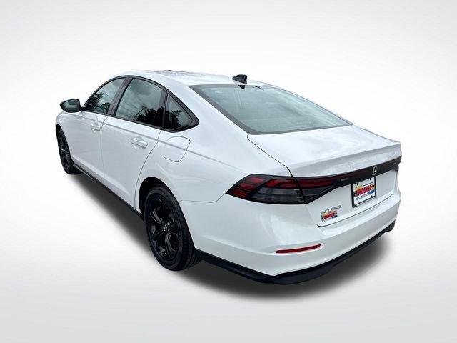 Certified 2025 Honda Accord SE image 3