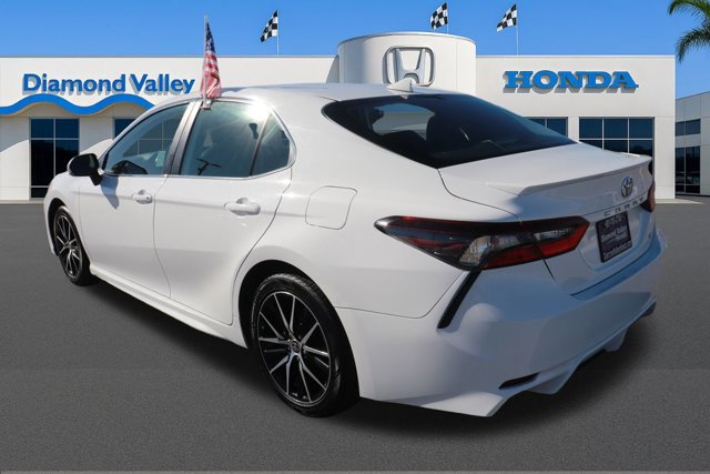 Used 2023 Toyota Camry SE image 4