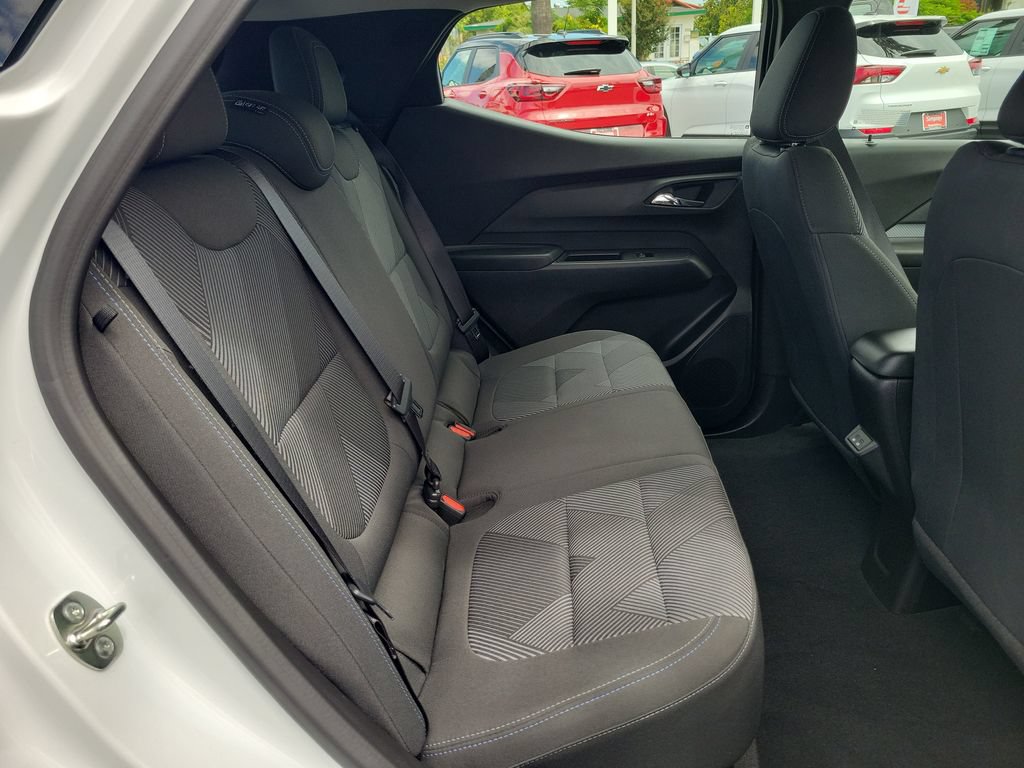 Used 2027 Chevrolet Bolt LT w/ Comfort Package FWD image 17