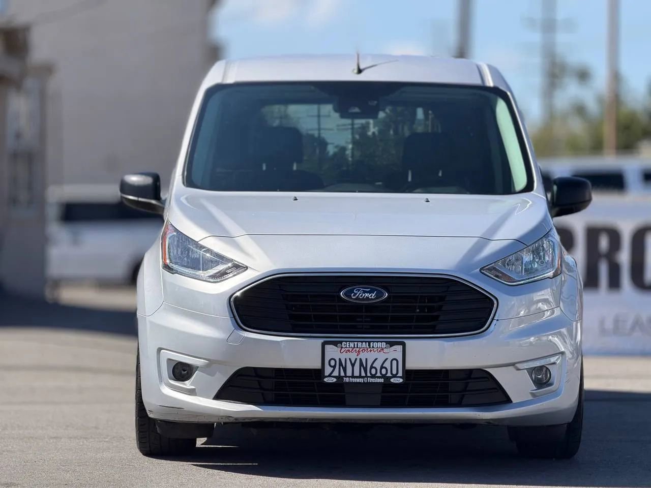 Used 2019 Ford Transit Connect XLT image 3