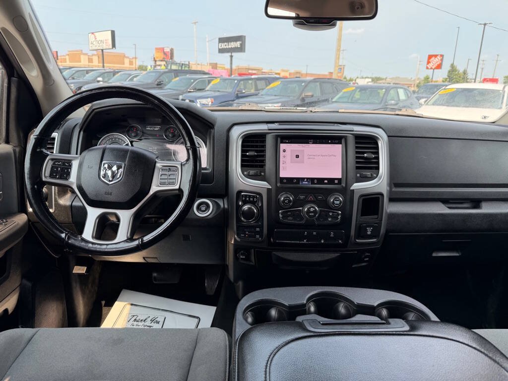 Used 2022 RAM 1500 Classic SLT w/ Electronics Convenience Group AWD/4WD image 38