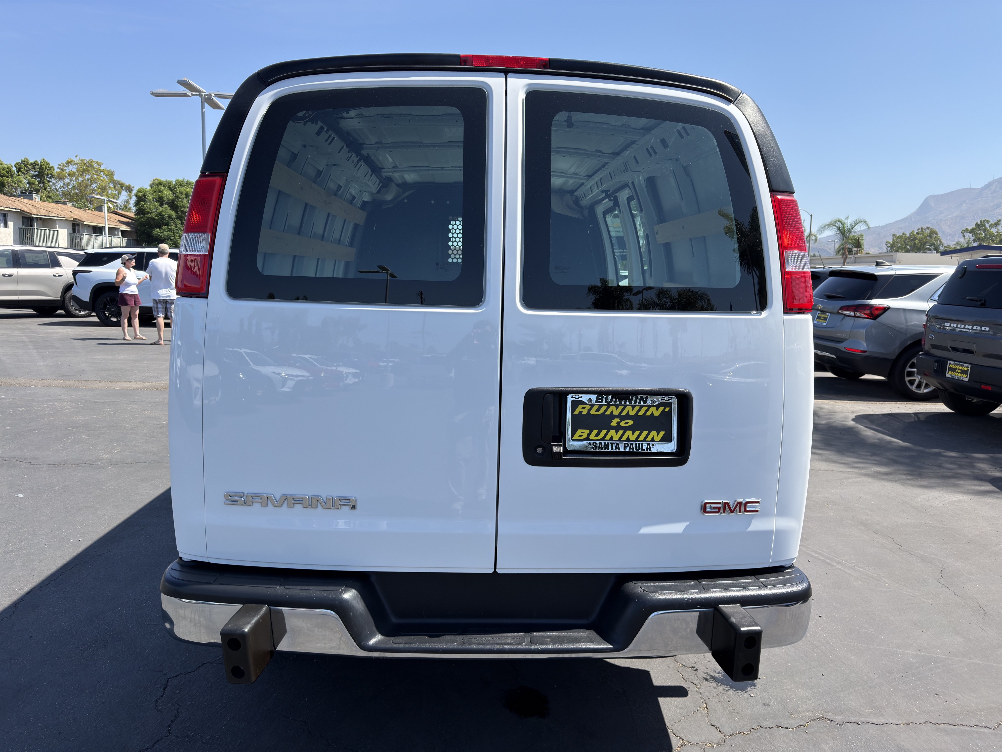 Used 2025 GMC Savana 2500 w/ Driver Convenience Package RWD image 7