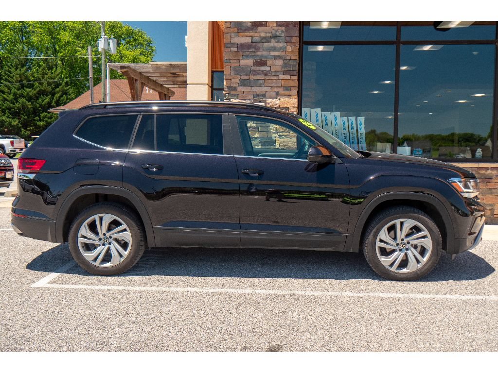Used 2022 Volkswagen Atlas SE AWD/4WD image 2