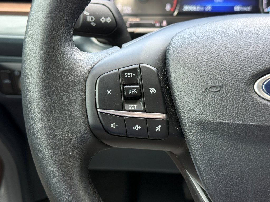 Certified 2023 Ford Maverick Lariat w/ Equipment Group 500A Standard AWD/4WD image 33