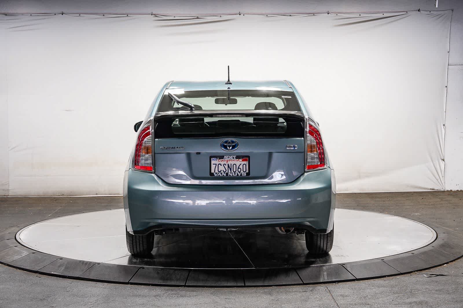 Used 2014 Toyota Prius Three FWD image 3