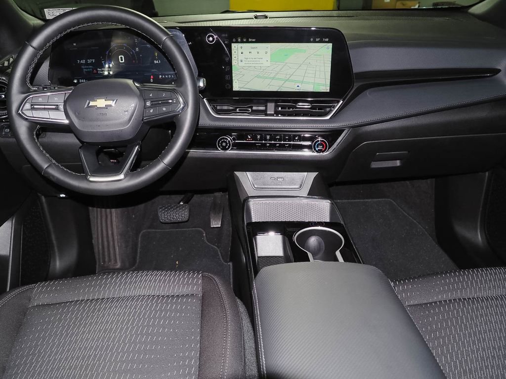 Used 2025 Chevrolet Equinox LT image 10