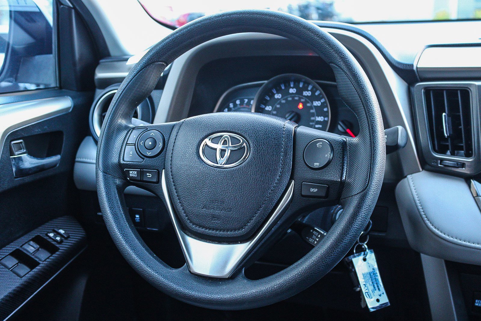 Used 2015 Toyota RAV4 XLE image 16
