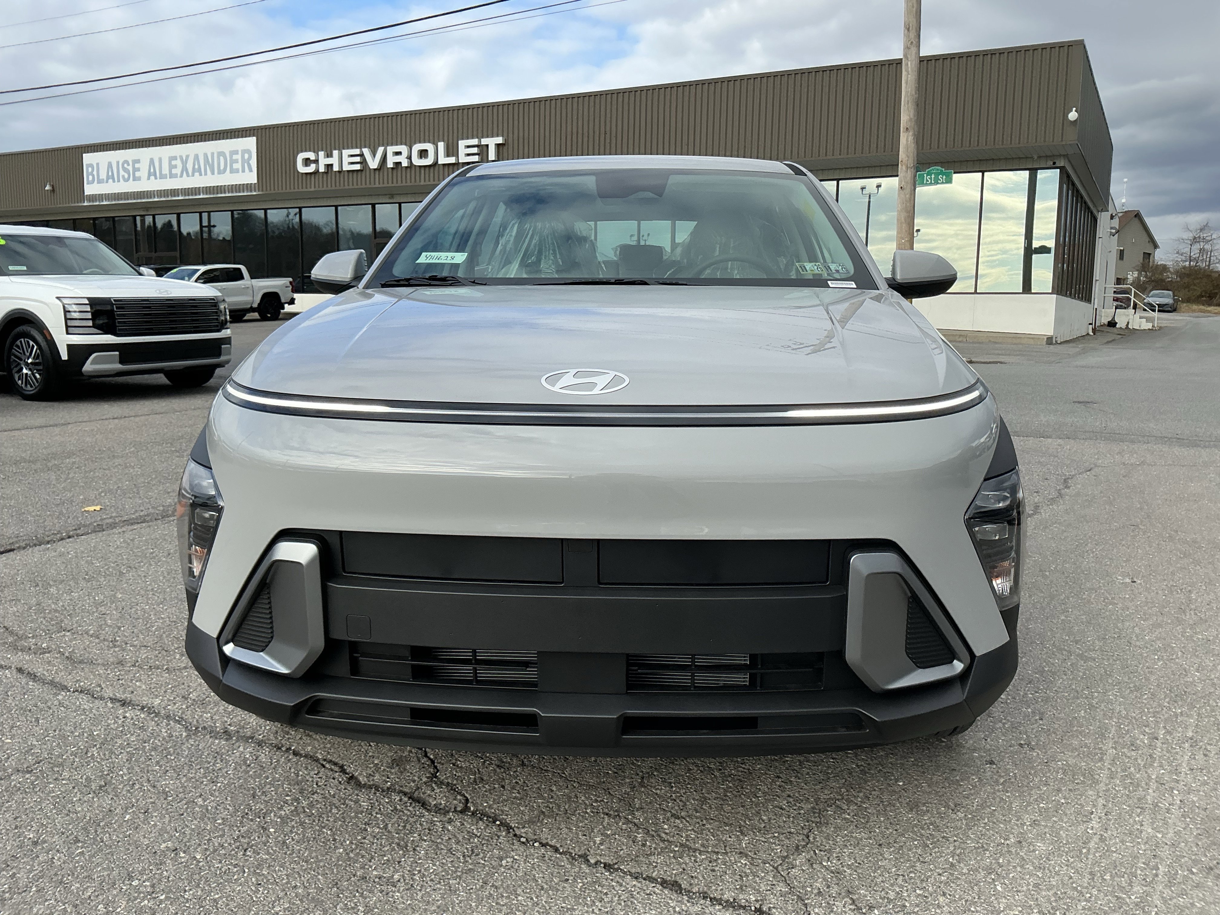 New 2026 Hyundai Kona SE image 8