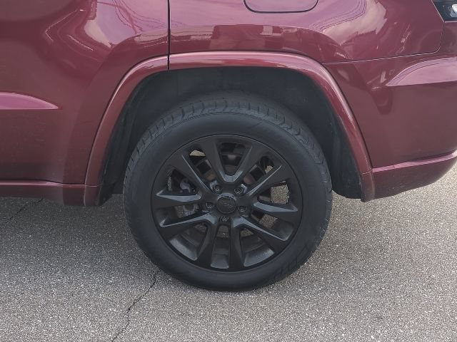 Used 2019 Jeep Grand Cherokee Altitude AWD/4WD image 32