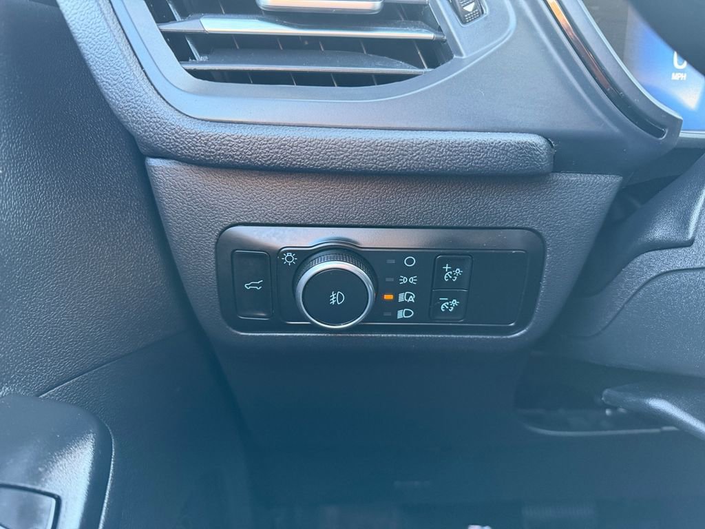 Used 2025 Ford Escape ST-Line Select image 18