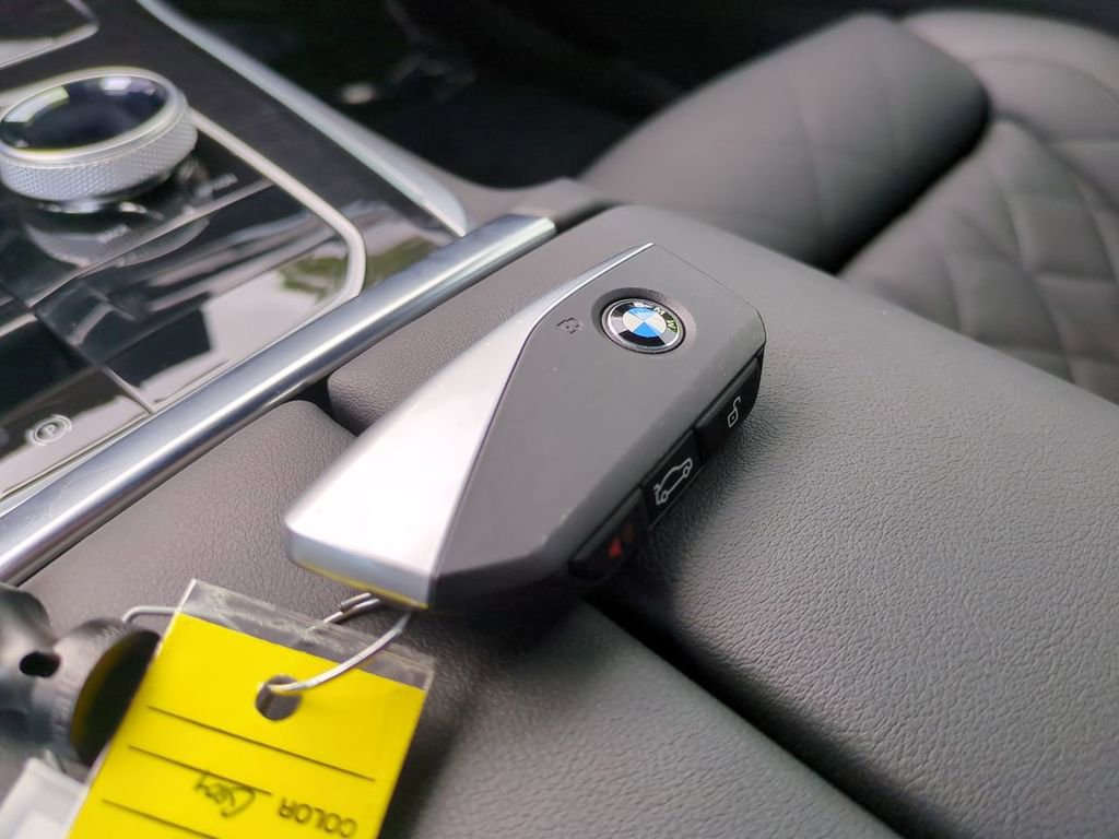 Used 2026 BMW X5 sDrive40i image 29