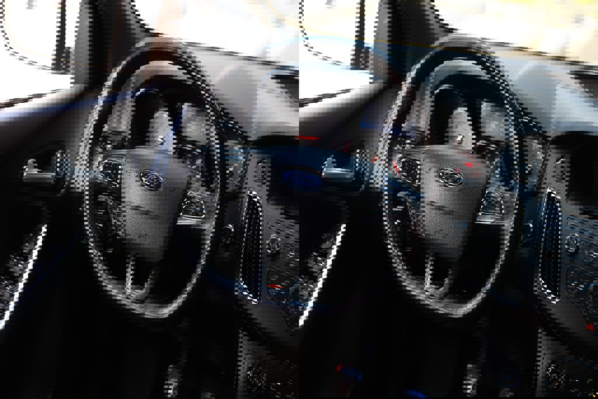 Used 2017 Ford Focus ST image 35